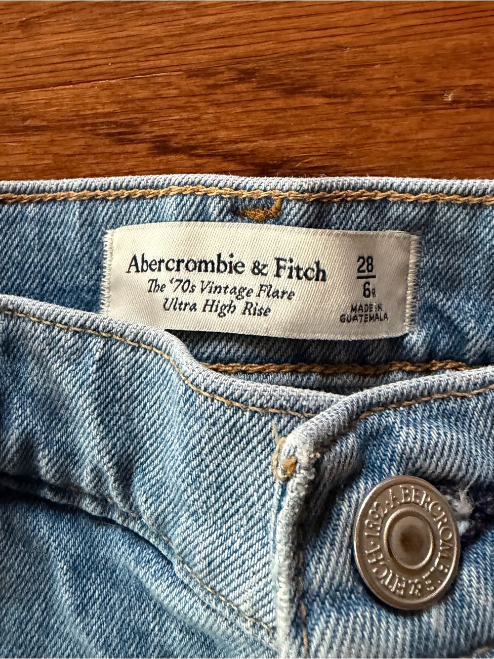 Abercrombie & Fitch 70’s Vintage High Rise Flare Jeans - Picture 6 of 6